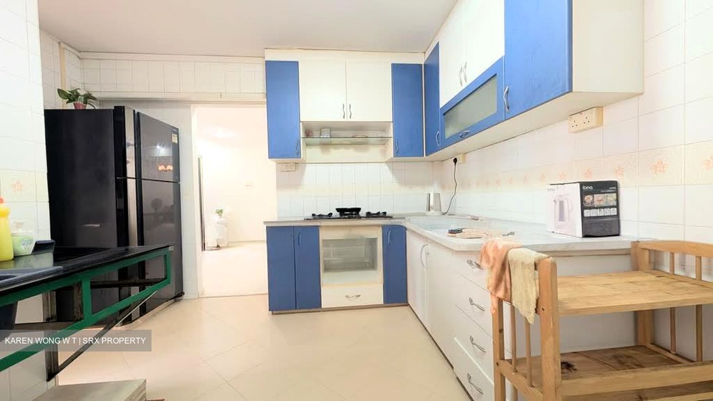 Blk 160 Pasir Ris Street 13 (Pasir Ris), HDB Executive #574553671